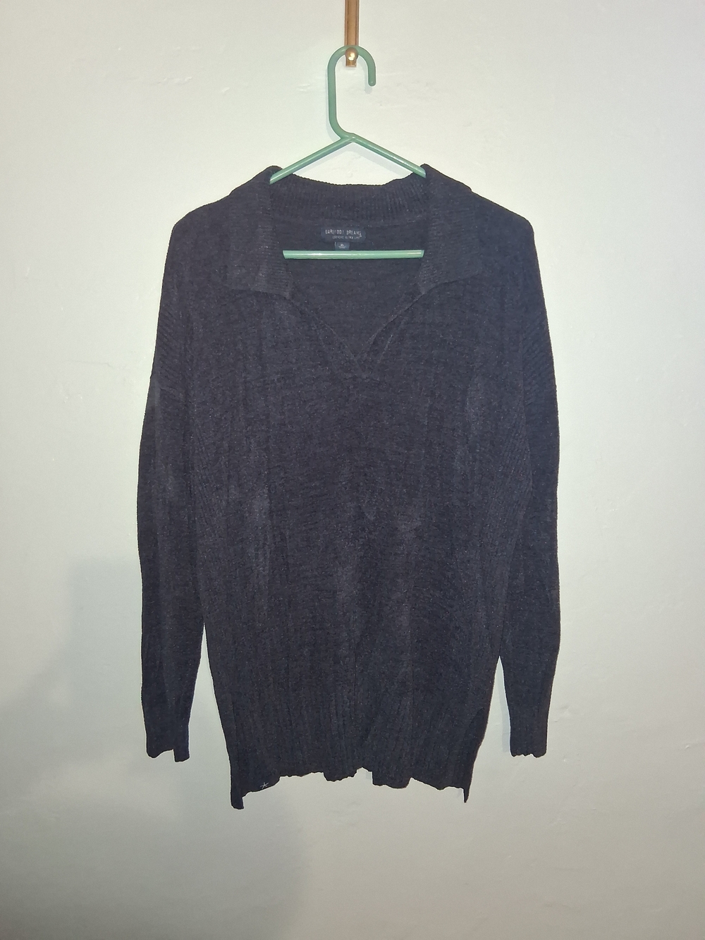 Barefoot Dreams Men Navy Blue V-Neck Knit Sweater